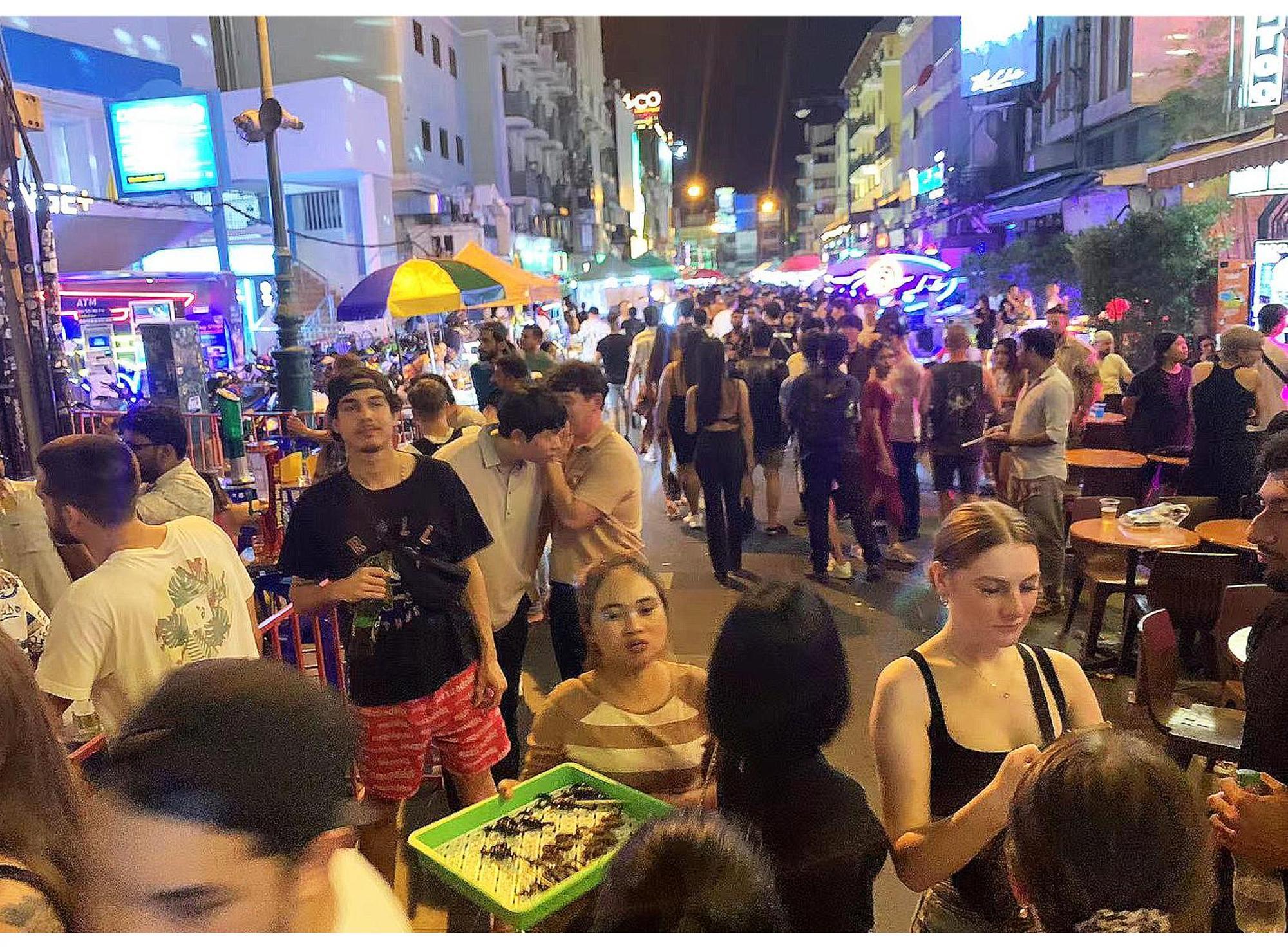 Susu Khaosan Hostel 방콕 외부 사진